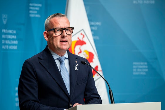 Landesrat Christian Bianchi hat heute die Vorteile der Finanzierung des neuen Archäologiemuseums über einen Immobilienfonds dargelegt. (Foto: LPA/Fabio Brucculeri)