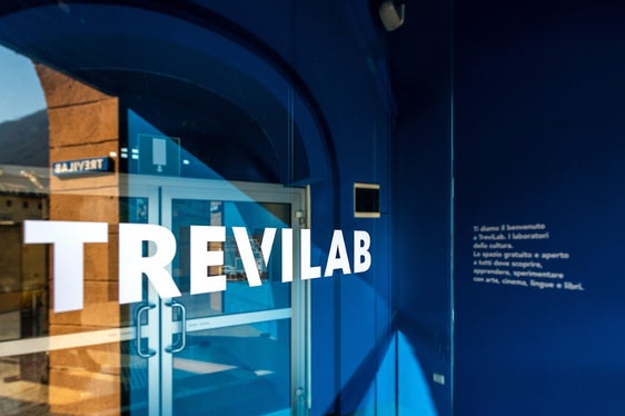 Am Freitag, 21. April, steht die Südtiroler Schauspielerin Maria Gardena im Mittelpunkt: Im Trevilab wird ein Dokumentarfilm über sie gezeigt, zudem wird die erste Fotoausstellung über die Frau eröffnet. (Foto: LPA/Peter Daldos)