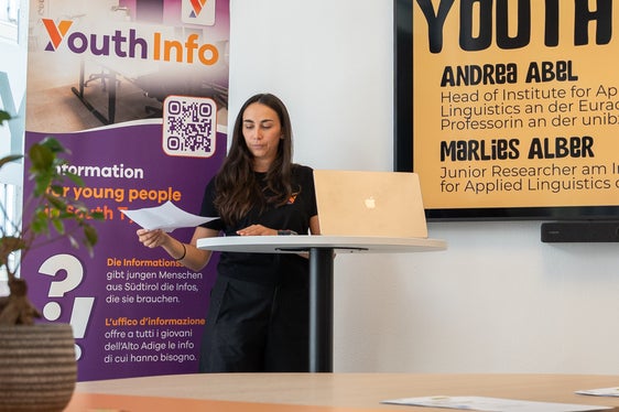 Mitreden und mitentscheiden: Junge Menschen waren von der Einreichung über die Peer Jury bis zur Abstimmung aktiv am Projekt beteiligt. (Foto: LPA/Youth Info/Stefan Innerhofer)