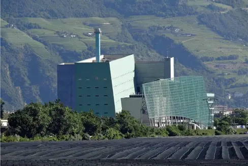 Nell'ambito delle sue attività di ricerca, Eco Research ha sviluppato una piattaforma di intercalibrazione per le analisi delle emissioni, utilizzata per monitorare l'impianto di termovalorizzazione dei rifiuti di Bolzano. (Foto: ASP)