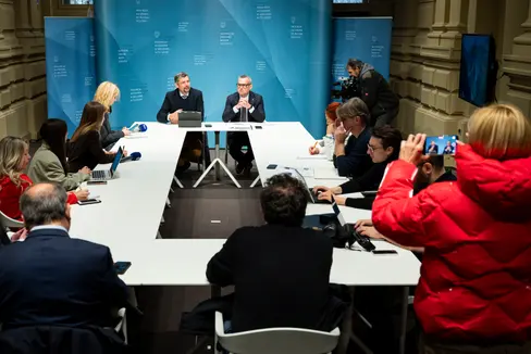 Durch passende Infrastruktur, Qualitätsbildung und Fokus auf Nachhaltigkeit wollen die Landesräte Daniel Alfreider und Christian Bianchi eine zukunftsfähige Entwicklung des Landes fördern und einen Mehrwert für alle Menschen, die in Südtirol leben, schaffen. (Foto: LPA/Fabio Brucculeri)