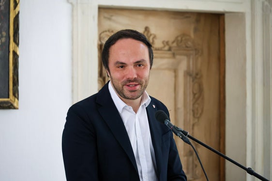 Erinnerungen wach halten ist keine Dokumentation zum Selbstzweck, sondern hat ein Ziel und ist ein Auftrag an uns, hob Landesrat Philipp Achammer bei der Vorstellung der Webseite hervor. (Foto: LPA/Clara Masiero)