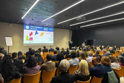 Folta platea oggi al NOI Techpark per gli Stati generali Invalsi, organizzati dalla scuola italiana dell'Alto Adige. (Foto: USP/Luca Vaccarino)