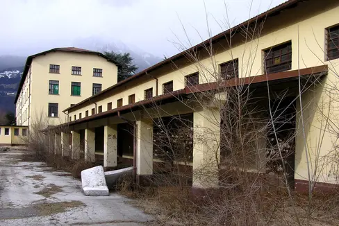 Una parte della caserma Francesco Rossi di Merano la prossima settimana passerà alla Provincia (Foto: ASP)