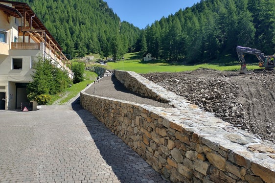 Durante i lavori, particolare attenzione è stata data alla conservazione del paesaggio. (Foto: Agenzia per la protezione civile/Ufficio Sistemazione bacini montani ovest)