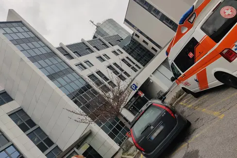 L'assistenza medica nei reparti di pediatria e anestesia dell'ospedale di Silandro è garantita per il periodo delle festività, ovvero tra fine dicembre e gennaio. (Foto: USP/Azienda sanitaria dell'Alto Adige)