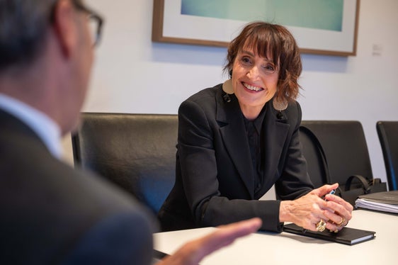 Durante l'incontro è stato da subito sottolineato l’intento di collaborare propositivamente nell’interesse della cittadinanza. Tra i temi su cui Provincia autonoma di Bolzano e Commissariato del Governo continueranno a porre grande interesse ci sono in particolare la sicurezza, gli sviluppi dell’autonomia altoatesina, la coesione sociale e un approccio attento alla gestione dei fenomeni climatici. (Foto: USP/Greta Stuefer)