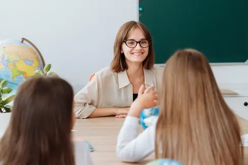 Die vorläufigen Ranglisten für die Lehrerinnen und Lehrer für das Schuljahr 2022/2023 sind auf den Webseiten des Landes zu Bildung und Sprache unter Deutschsprachige Schule veröffentlicht. (Foto: Pexels/thirdman)