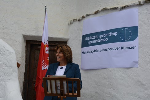 Die wichtigsten Herausforderungen ihres Amtsbereichs fasste Landesrätin Hochgruber Kuenzer in drei Punkten zusammen: Denkmalpflege ist identitätsstiftend, Landschaft ist überlebenswichtig und Raumplanung ist unsere Nachhaltigkeitsstrategie. (Foto: LPA/Marcella Morandini)