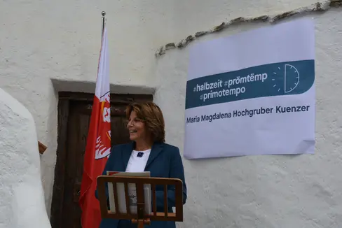Die wichtigsten Herausforderungen ihres Amtsbereichs fasste Landesrätin Hochgruber Kuenzer in drei Punkten zusammen: Denkmalpflege ist identitätsstiftend, Landschaft ist überlebenswichtig und Raumplanung ist unsere Nachhaltigkeitsstrategie. (Foto: LPA/Marcella Morandini)