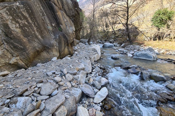 Im Zuge der Räumungsarbeiten im Schnalserbach wurde auch der Klettergarten Juval gesichert. (Foto: LPA/Landesamt für Wildbach- und Lawinenverbauung West)