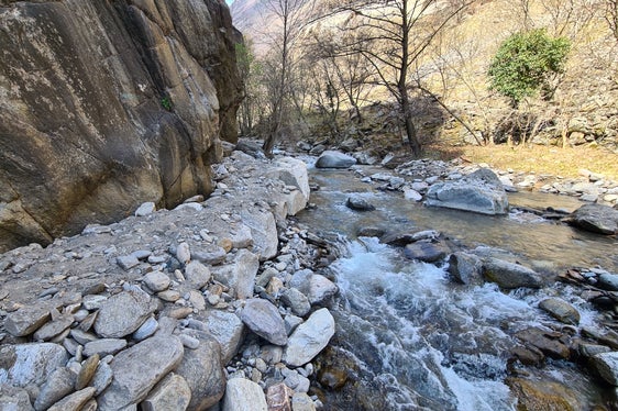 Durante i lavori di sgombero nello Schnalserbach è stata messa in sicurezza anche la parete di roccia Juval. (Foto: Agenzia per la protezione civile/Ufficio provinciale sistemazioni bacini montani ovest)