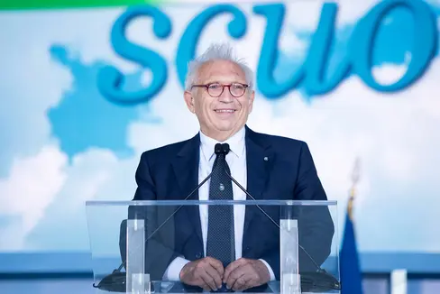 Il ministro dell'Istruzione Patrizio Bianchi ha incontrato oggi in videoconferenza l'assessore alla scuola in lingua tedesca Philipp Achammer.