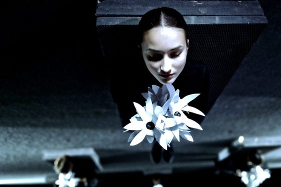 Il progetto Psycache terminerà il 14 aprile al Teatro Comunale di Gries con la rappresentazione dello spettacolo Bunker (Foto: Teatro Stabile/Luca Gori)