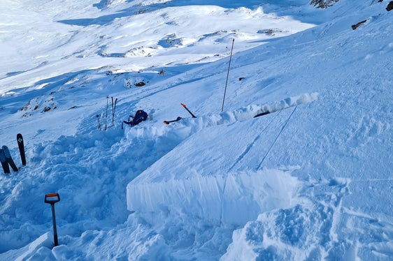 Schneedeckenuntersuchungen, wie hier im vergangenen Winter in Schnals, gehören zum Aufgabenbereich des Lawinenwarndienstes im Landesamt für Meteorologie und Lawinenwarnung. (Foto: LPA/Landesamt für Meteorologie und Lawinenwarnung)