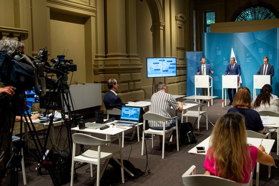 Mobilität sind wir alle!, unterstrich Mobilitätslandesrat Daniel Alfreider bei der Pressekonferenz nach der Landesregierungssitzung und verwies darauf, dass jeder und jede beitragen könne, Mobilität nachhaltiger zu machen. (Foto: LPA/Fabio Brucculeri)
