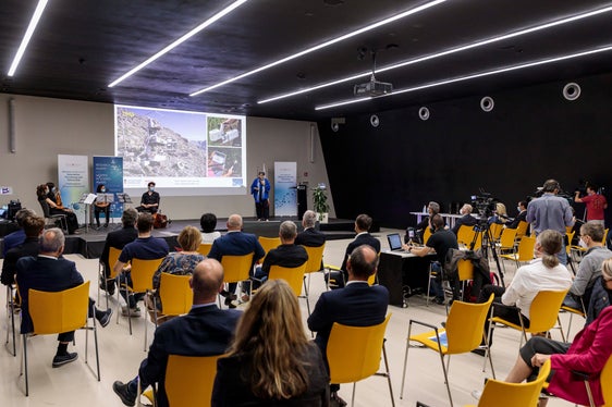 Im NOI-Techpark in Bozen wurde heute die Verleihung der Südtiroler Wissenschaftspreise 2020 nachgeholt. (Foto: LPA/Tiberio Sorvillo)