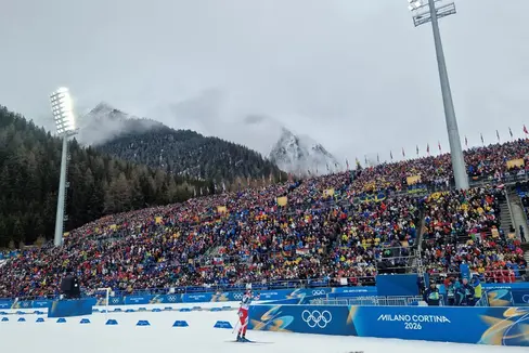 Rund 172.000 Menschen haben die Olympischen Biathlonbewerbe in Antholz besucht. Dafür waren täglich über 1500 Menschen, großteils ehrenamtlich, im Einsatz. (Foto: LPA)