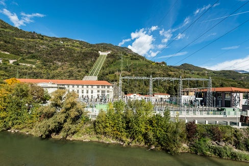 La Giunta ha suddiviso i fondi del canone idrico tra i 116 Comuni altoatesini secondo la proposta del Consiglio dei Comuni, nella foto la centrale elettrica Alperia a Cardano (Foto: ASP / Alperia)