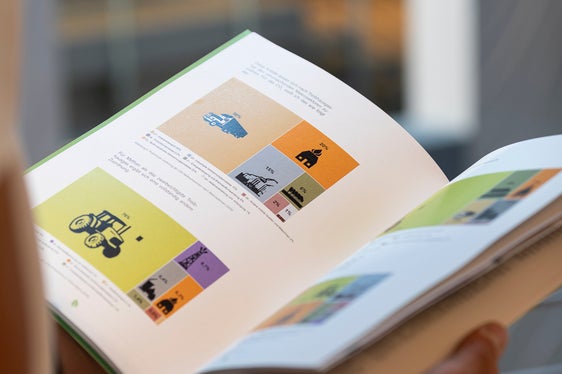 Als ambitioniertes Ziel bezeichneten der Landeshauptmann und der Umwelt- und Energielandesrat den Klimaplan, der mutige Entscheidungen und schnelle Maßnahmen enthalte. (Foto: LPA/Luca Guadagnini)