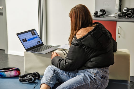 I servizi psicologici dell’Azienda Sanitaria dell’Alto Adige, gli uffici scolastici di tutti e tre i gruppi linguistici e l’Ordine degli Psicologi stanno collaborando allo sviluppo del modello. (Foto: USP/Peter Daldos)