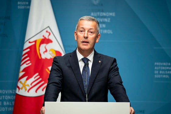 Die Kampagne sei ein wichtiger Beitrag zur Verbesserung der Luftqualität in Südtirol, erklärte Landesrat Peter Brunner: Ziel ist es, durch einfache Tipps und individuelle Beratung die Bevölkerung zu sensibilisieren. (Foto: LPA/Fabio Brucculeri)