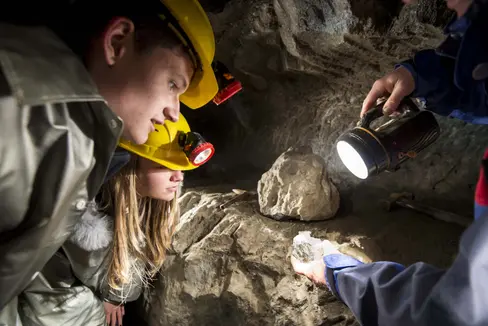 Vor allem im Sommer als kühle Umgebung beliebt: das Landesmuseum Bergbau in Ridnaun. (Foto: LPA/Alex Filz)