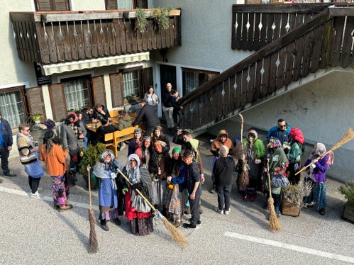 In tutte le occasioni, qui a carnevale, la gente del posto si riunisce nell'unica locanda di Penone, “an der Himmelspfort”. (Foto: USP/Gasthaus an der Himmelspfort)