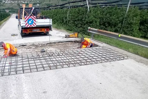 Nella seduta del 28 agosto, la Giunta provinciale ha approvato il primo programma aggiuntivo 2026 per la manutenzione straordinaria delle strade provinciali e statali. (Foto: USP/Dipartimento Infrastrutture e Mobilità)