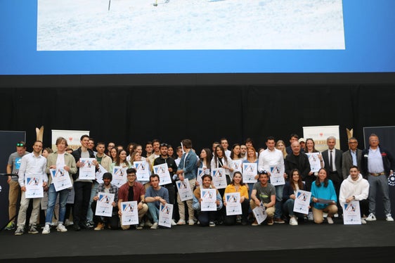 Foto di gruppo per le nuove maestre e maestri di sci altoatesini (Foto: ASP/Noemi Prinoth)