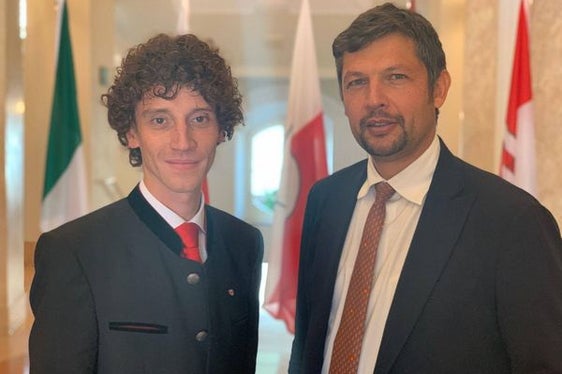 Nel Consiglio dei Comuni dell’Euregio Denni Dorigo (a sx), ritratto assieme all'assessore Alfreider, rappresenta i tre Comuni ladini del Bellunese, Ampezzo, Colle Santa Lucia e Livinallongo del Col di Lana. (Foto: ASP)