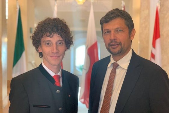 Nel Consiglio dei Comuni dell’Euregio Denni Dorigo (a sx), ritratto assieme all'assessore Alfreider, rappresenta i tre Comuni ladini del Bellunese, Ampezzo, Colle Santa Lucia e Livinallongo del Col di Lana. (Foto: ASP)