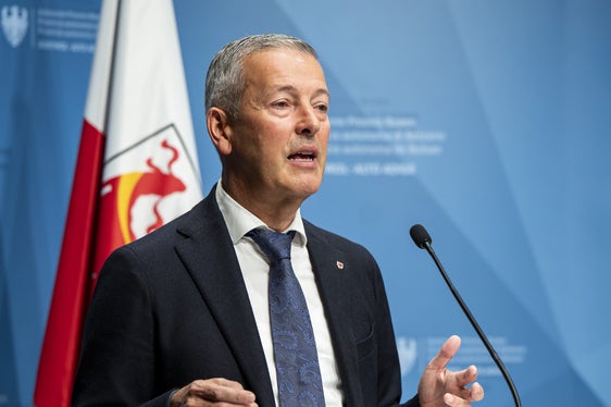 Das Vorhaben stärkt langfristig die Versorgungssicherheit, macht unser Stromnetz widerstandsfähiger und trägt dazu bei, Energieverluste zu verringern, unterstreicht der Landesrat für Umwelt-, Natur-, Klimaschutz und Energie Peter Brunner. (Foto: LPA/Fabio Brucculeri)