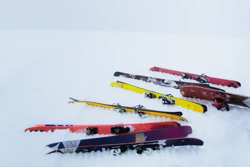 Sono state evase tutte le richieste di sostegno legate al Coronavirus presentate dai maestri di sci altoatesini. I contributi verranno pagati prima di Natale, annuncia Schuler (Foto: unsplash)