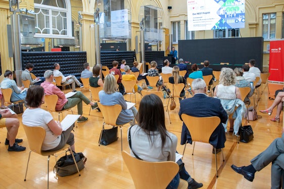 Kick off für das Projekt NEST in Bozen. (Foto: LPA/Fabio Brucculeri)