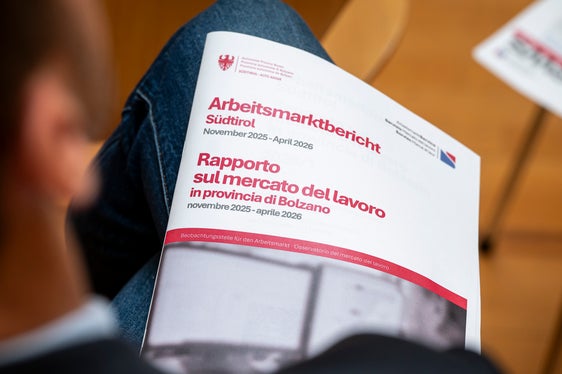 Im Arbeitsmarktbericht für den Zeitraum November 2025 bis April 2026 wird im Detail beschrieben, wie sich der Südtiroler Arbeitsmarkt im Vergleich zum selben Zeitraum des Vorjahres verändert hat. (Foto: LPA/Fabio Brucculeri)