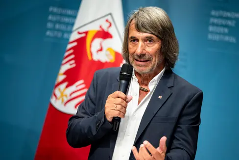 Alla luce dei recenti episodi di violenza contro il personale sanitario, l'assessore provinciale Hubert Messner esprime piena solidarietà a tutti gli operatori. (Foto: USP/Fabio Brucculeri)