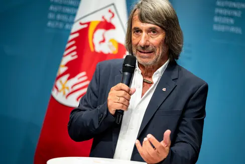 Alla luce dei recenti episodi di violenza contro il personale sanitario, l'assessore provinciale Hubert Messner esprime piena solidarietà a tutti gli operatori. (Foto: USP/Fabio Brucculeri)