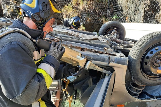 Wichtiger Bestandteil der Ausbildung und der Einsätze: die technische Hilfeleistung (Foto: Berufsfeuerwehr Bozen)