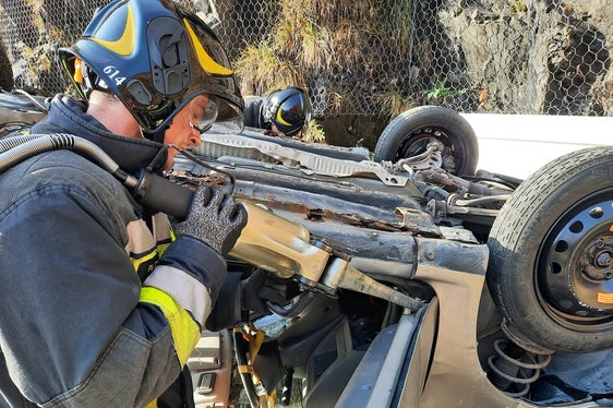 Wichtiger Bestandteil der Ausbildung und der Einsätze: die technische Hilfeleistung (Foto: Berufsfeuerwehr Bozen)
