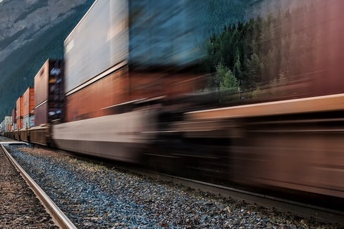 Das Land fördert den begleiteten und unbegleiteten kombinierten Schienenverkehr zwischen Brenner und Salurn. (Foto: Pexels.com/james wheeler)