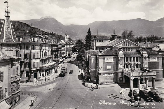 Die Straßenbahn Meran war von 1908 bis 1956 in Betrieb und verband das Stadtzentrum von Meran mit Oberlana und Forst. Es handelte sich damals um die erste elektrische Straßenbahn des Habsburgerreiches. (Foto: LPA/Sammlung Van Loon)