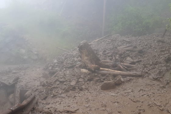 La strada provinciale della Val Senales è di nuovo percorribile dopo la frana del 21 maggio. I pendii sono stati ripuliti a fondo. (Foto: ASP/Ripartizione Servizio strade)