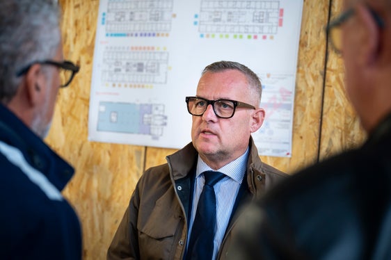 L’assessore Bianchi ha dichiarato: “La Casa della Comunità è una struttura molto importante per Laives, e personalmente sono davvero soddisfatto perché è un progetto che ho seguito prima da sindaco e ora da assessore provinciale. (Foto: USP/Fabio Brucculeri)