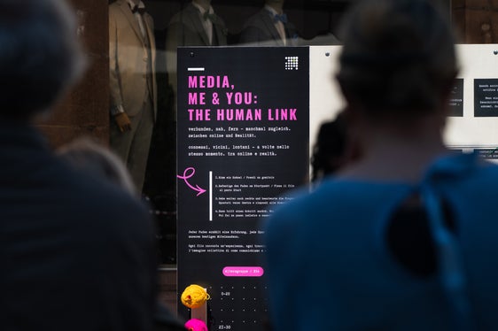 L'installazione interattiva “Media, me & you: The human link” invita a riflettere sul proprio rapporto con i media. (Foto: USP/Greta Stuefer)