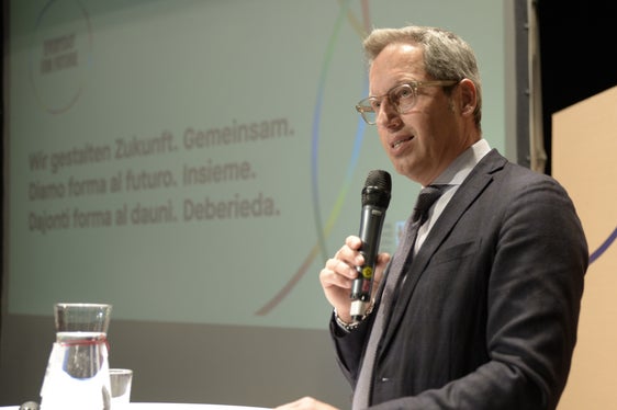 Il presidente della Comunità Comprensoriale del Burgraviato Alois Peter Kröll. (Foto:ASP)