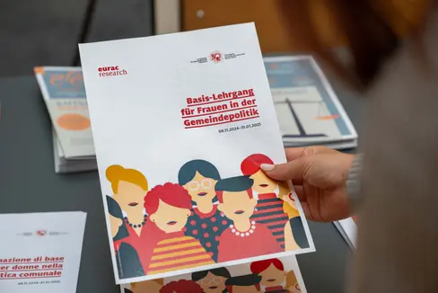 Da novembre le donne interessate stanno imparando a conoscere le campagne elettorali, la gestione del tempo e la comunicazione digitale; il primo corso per donne in politica municipale si concluderà venerdì 31 gennaio. (Foto: USP/Greta Stuefer)