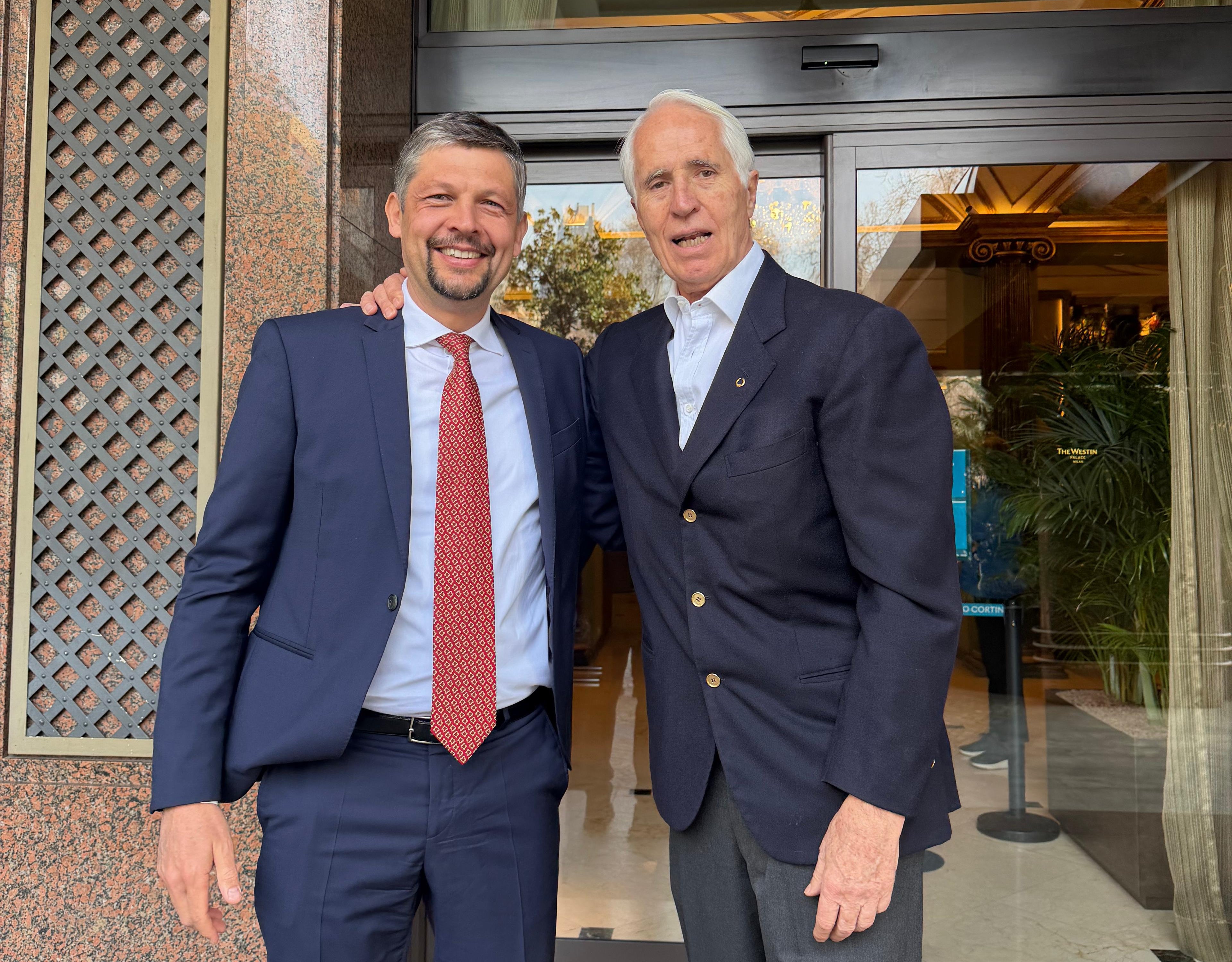 L'assessore provinciale alla Mobilità e alle Infrastrutture, vicepresidente della Provincia autonoma di Bolzano, Daniel Alfreider (a sinistra) con il presidente della Fondazione Milano Cortina 2026 Giovanni Malagò. (Foto: USP/Bruno Benedetto)