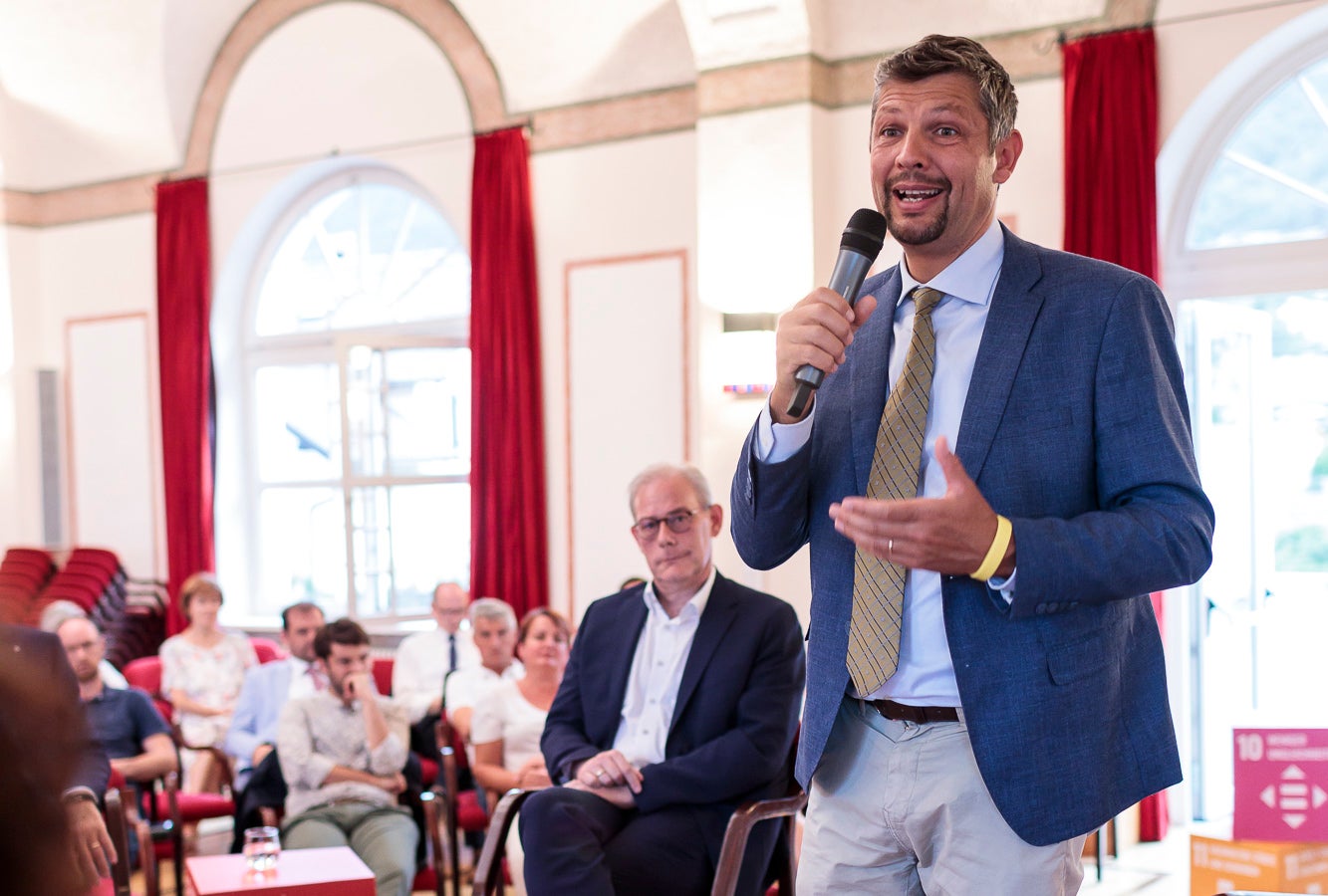 LR Alfreider: Das Land setzt in erster Linie auf den Ausbau des öffentlichen Nahverkehrs. Straßen wie in früherem Ausmaß wird es nicht mehr geben. (Foto: LPA/Tiberio Sorvillo)
