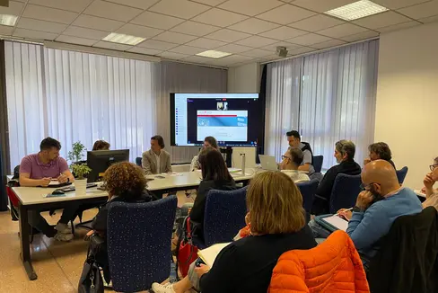 Il sovrintendente scolastico Vincenzo Gullotta ha incontrato ieri (16 aprile) a Palazzo Plaza i componenti della Consulta provinciale dei genitori per la scuola in lingua italiana (Foto: ASP/Valentina Failo)